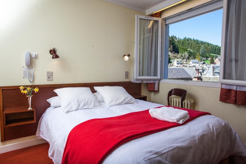 Hotel Beausejour Chaudes-Aigues Szoba fotó