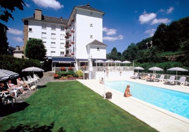Hotel Beausejour Chaudes-Aigues Kültér fotó