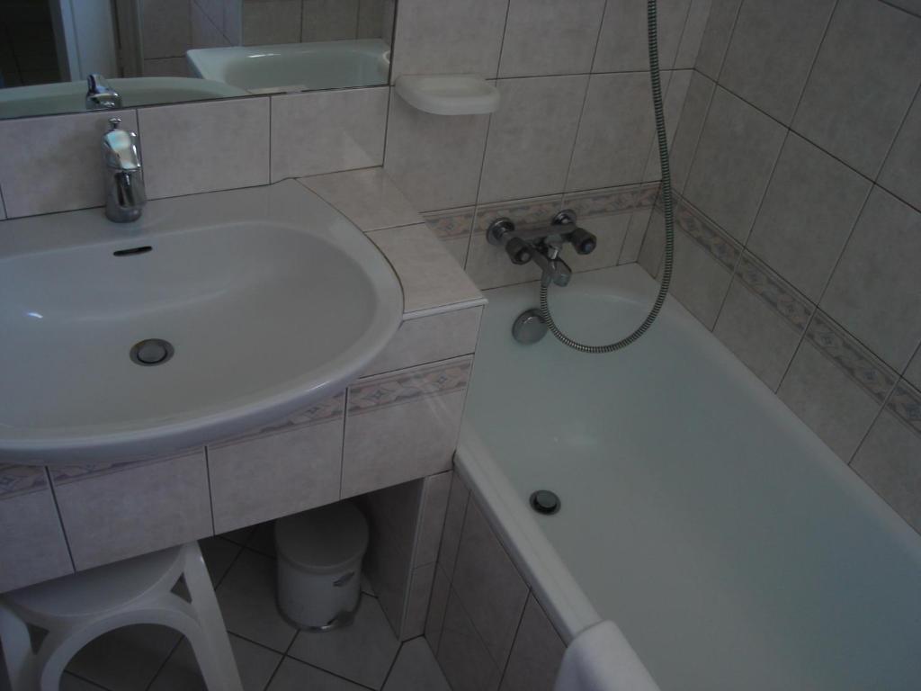 Hotel Beausejour Chaudes-Aigues Szoba fotó