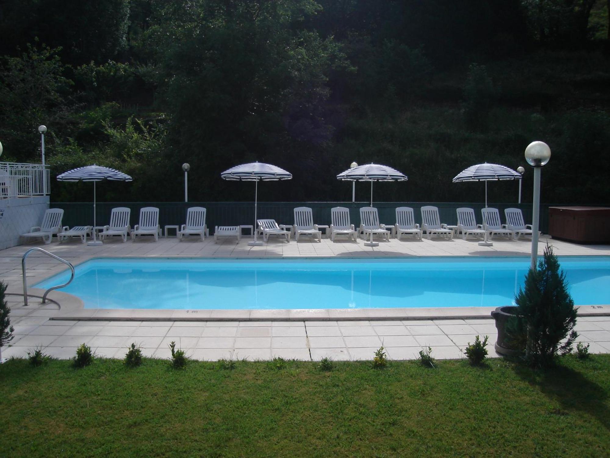 Hotel Beausejour Chaudes-Aigues Kültér fotó